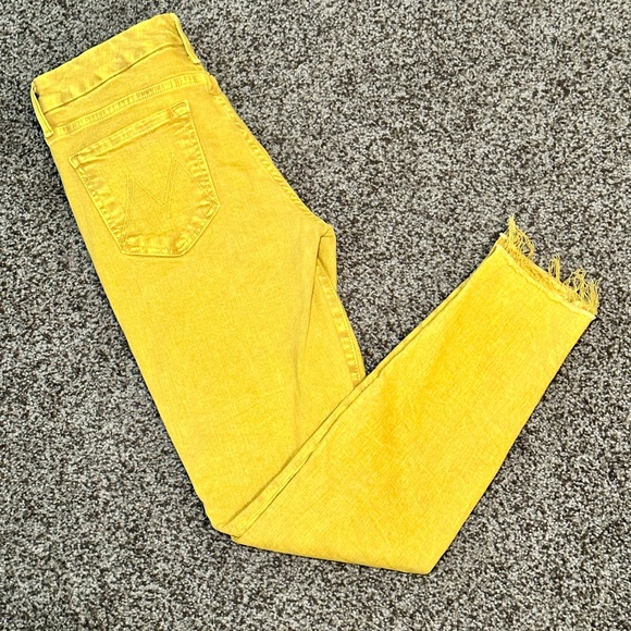 EUC MOTHER Mineral Yellow Wash Denim The Looker Ankle Snippet Jeans - Picture 10 of 17